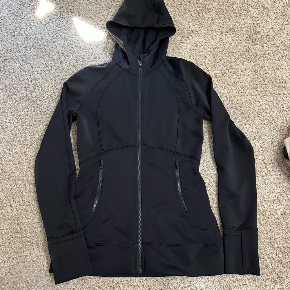 Lululemon jacket size 8
